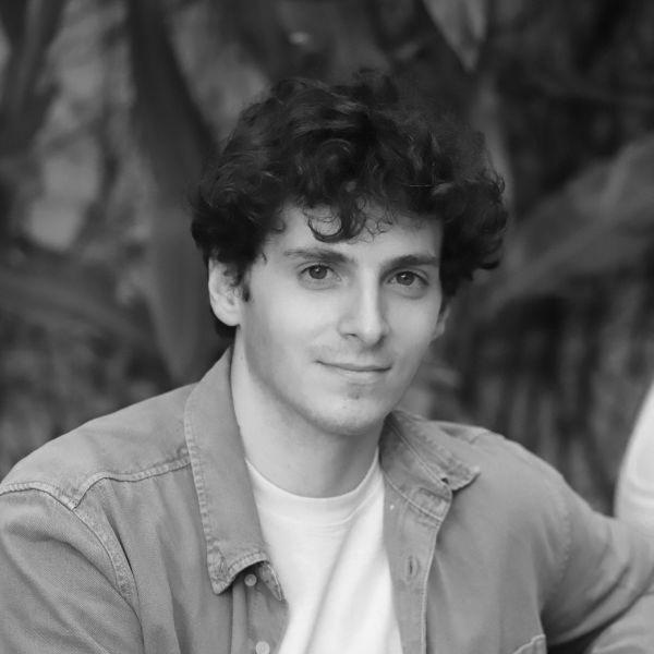 Nicolás López